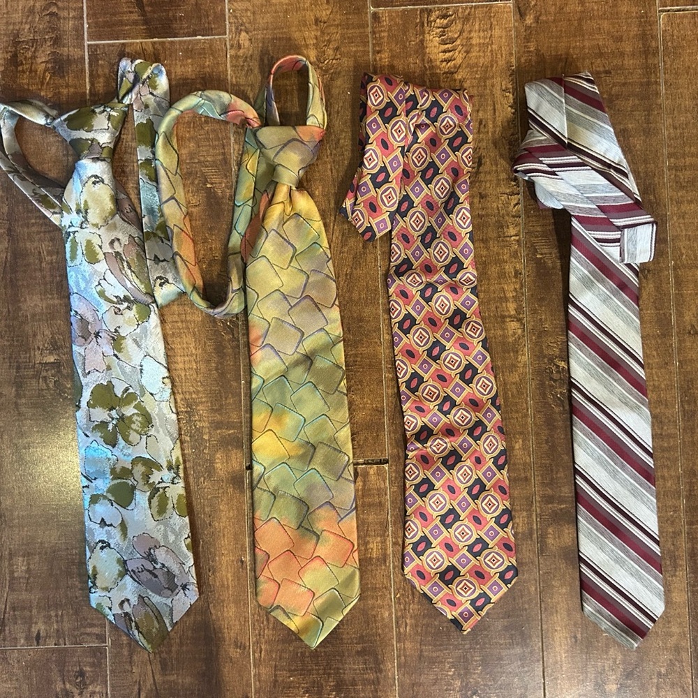 Vintage Tie Set – Colorful Patterns & Designer Stripes (Lot of 4)